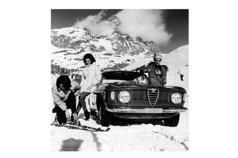 Bilde Alfa Romeo winter girls and ski 120cm x 120cm 